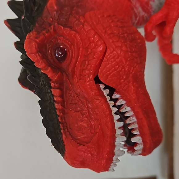 T-Rex Large Electric and Sound Dinosaur - Picture 4 of 8